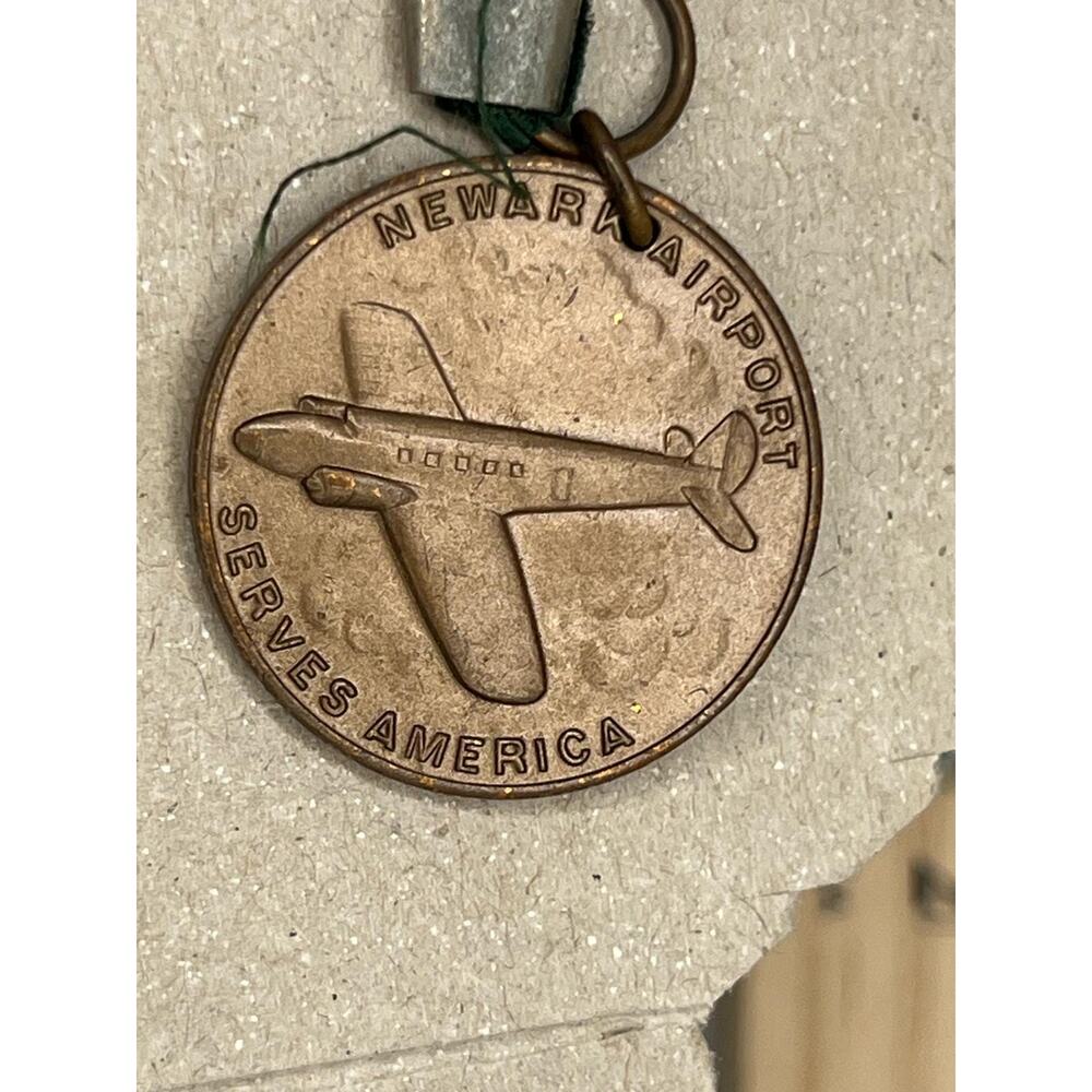 Vintage Newark Airport Airplane Medal “Serves America” Collectible Token - Picture 2 of 2